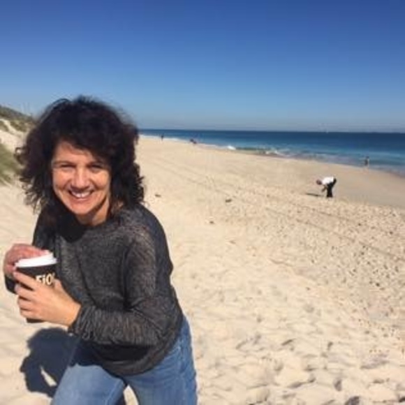 Meet your Posher, Cassandra - Picture 1 of 1